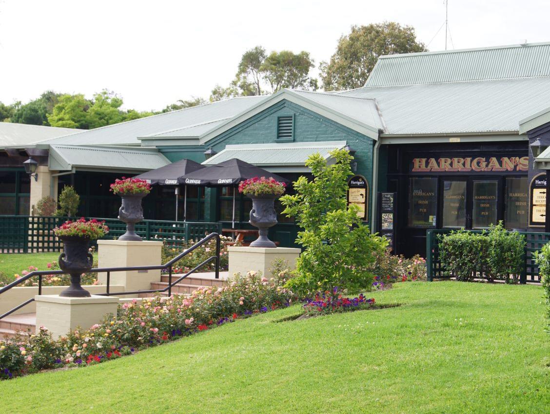 Harrigans Irish Pub&Alojamiento Pokolbin Exterior foto